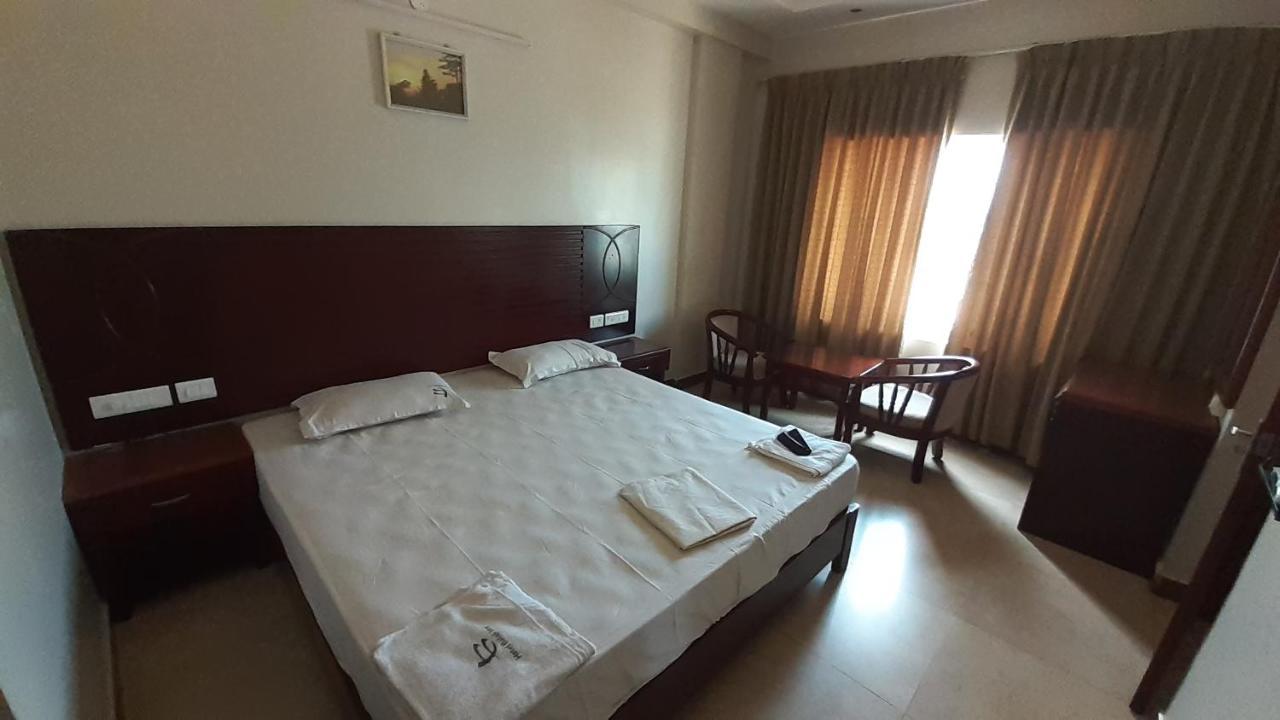 Hotel Balaji Inn タンジャーヴール エクステリア 写真